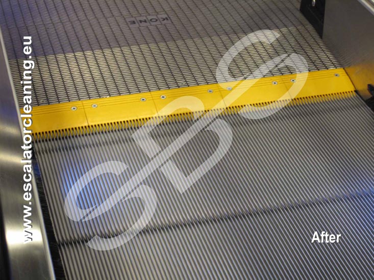 Step by Step RulltrappsRengöring™ för industriell rengöring, tvättning av rulltrappor och rullband